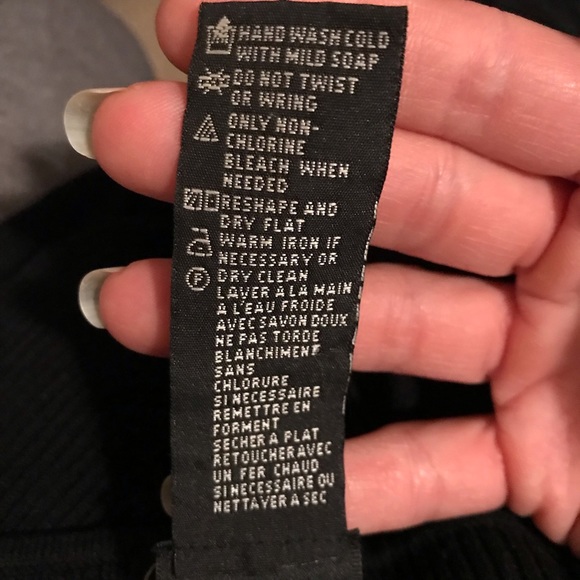 Vintage 90’s silk blend ribbed black sweater - Picture 8 of 8